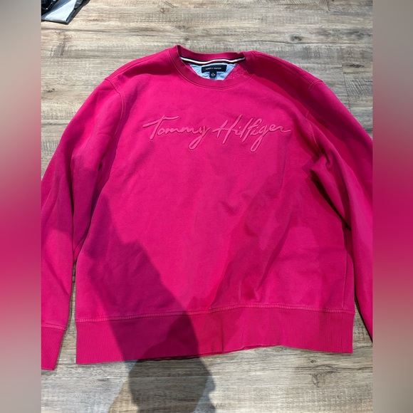 Tommy Hilfiger Sweaters - Tommy Hilfiger pink crewneck